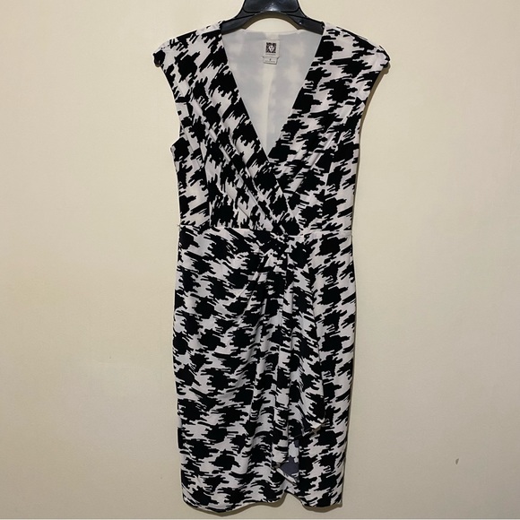 Anne Klein Sleeveless Houndstooth Dress, Faux Wrap Skirt Black & White Size 8 - Picture 2 of 12